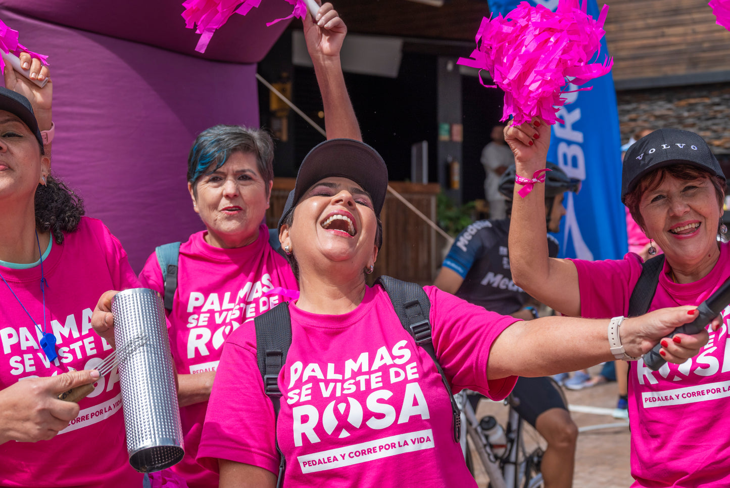 ¡POR ELLAS!